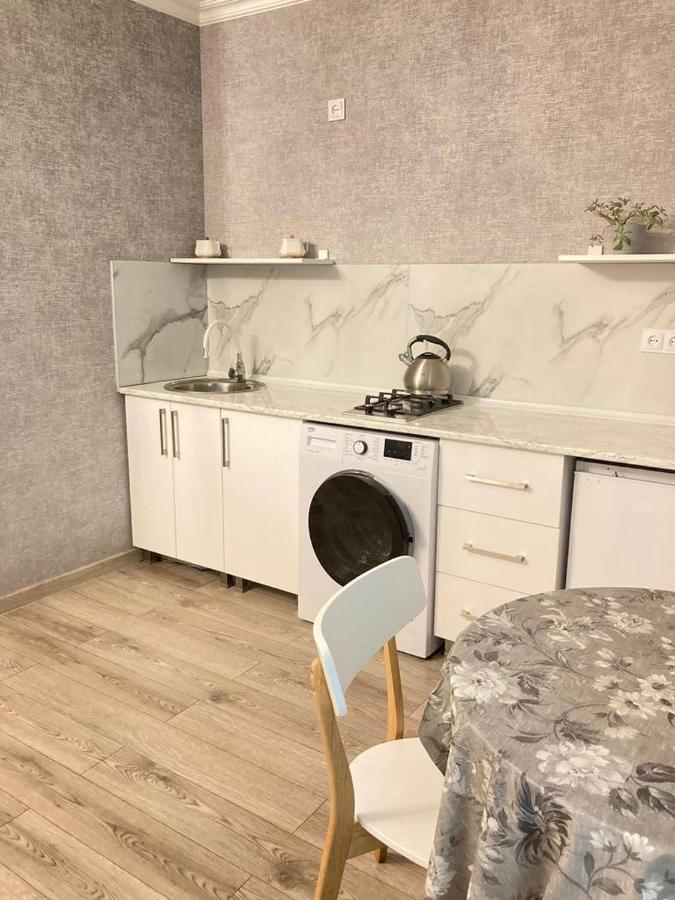 Green House Pʼotʼi Εξωτερικό φωτογραφία
