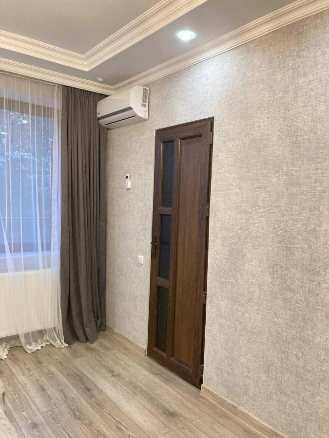 Green House Pʼotʼi Εξωτερικό φωτογραφία